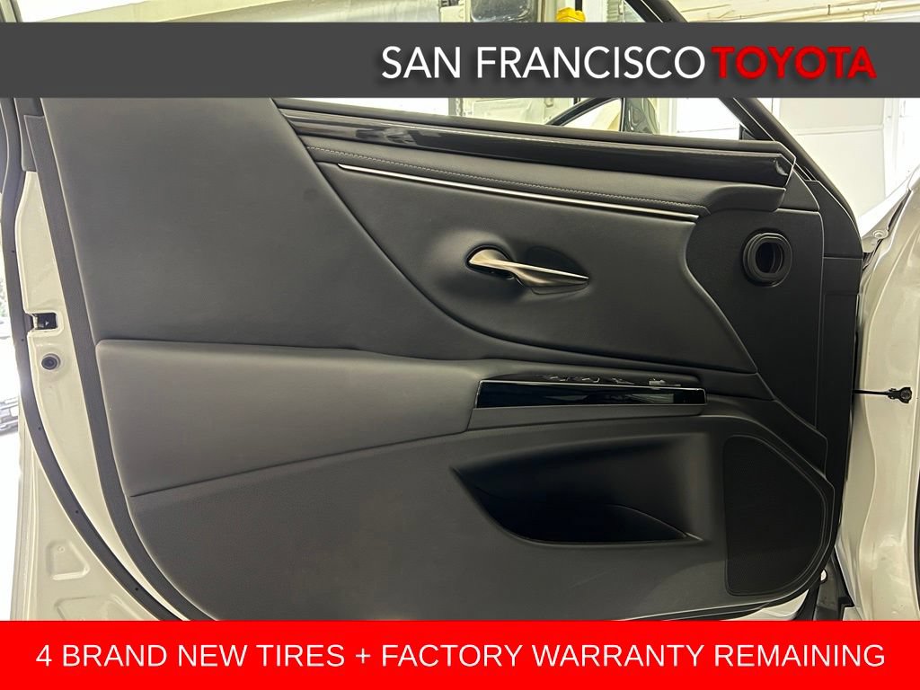 Used 2024 Lexus ES 350 w/ Accessory Package (Z1) FWD image 38