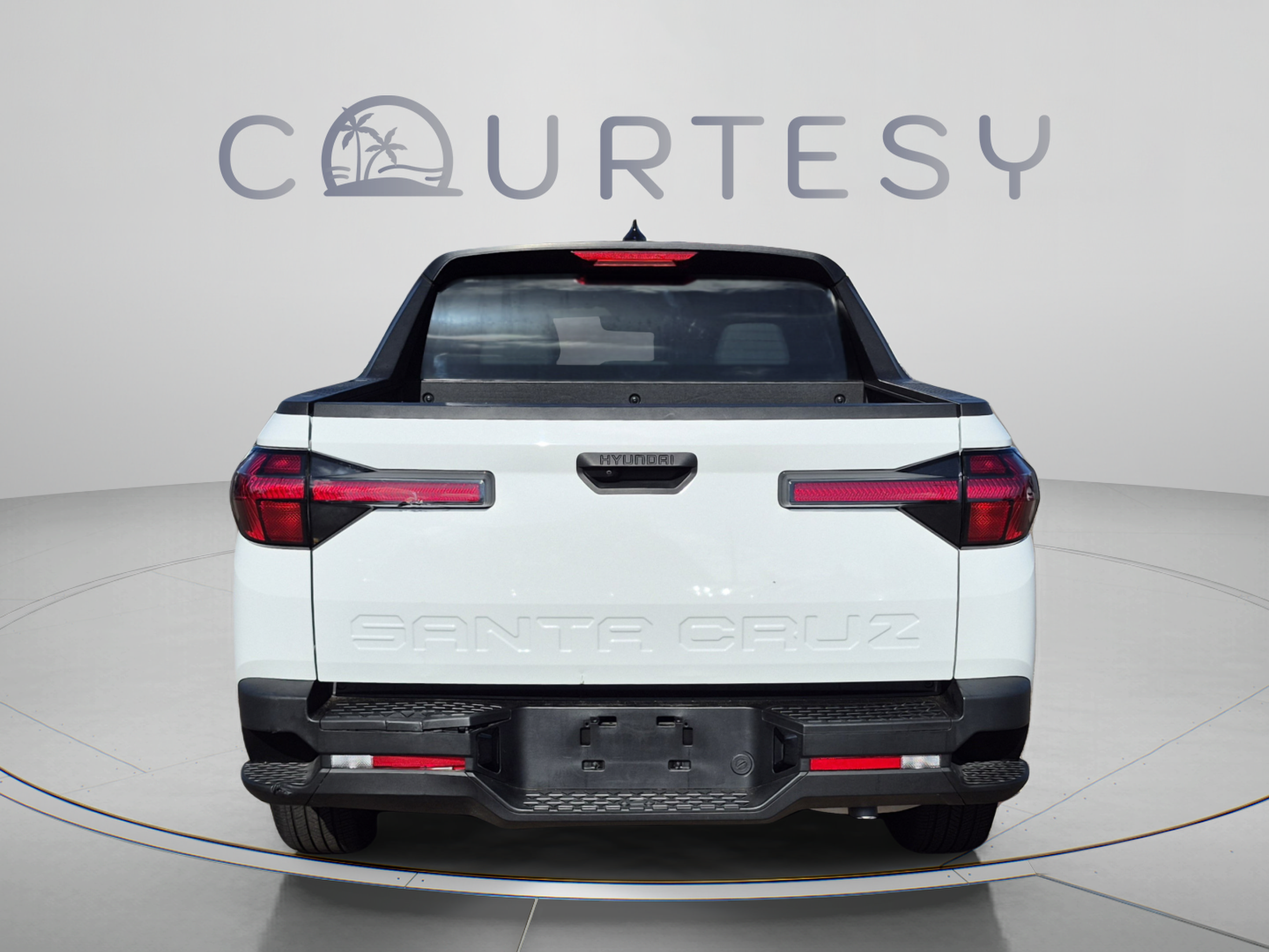 Used 2025 Hyundai Santa Cruz SE FWD image 4