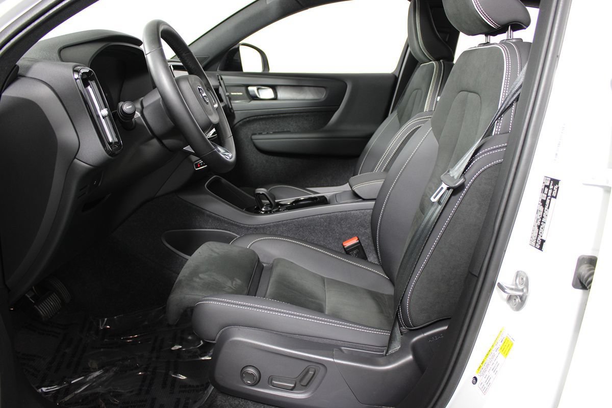 Used 2023 Volvo C40 P8 Recharge Ultimate w/ Protection Package Premier AWD/4WD image 14
