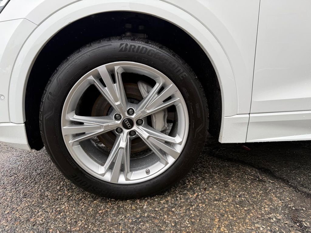 Used 2022 Audi Q8 Premium Plus w/ Premium Plus Package image 10