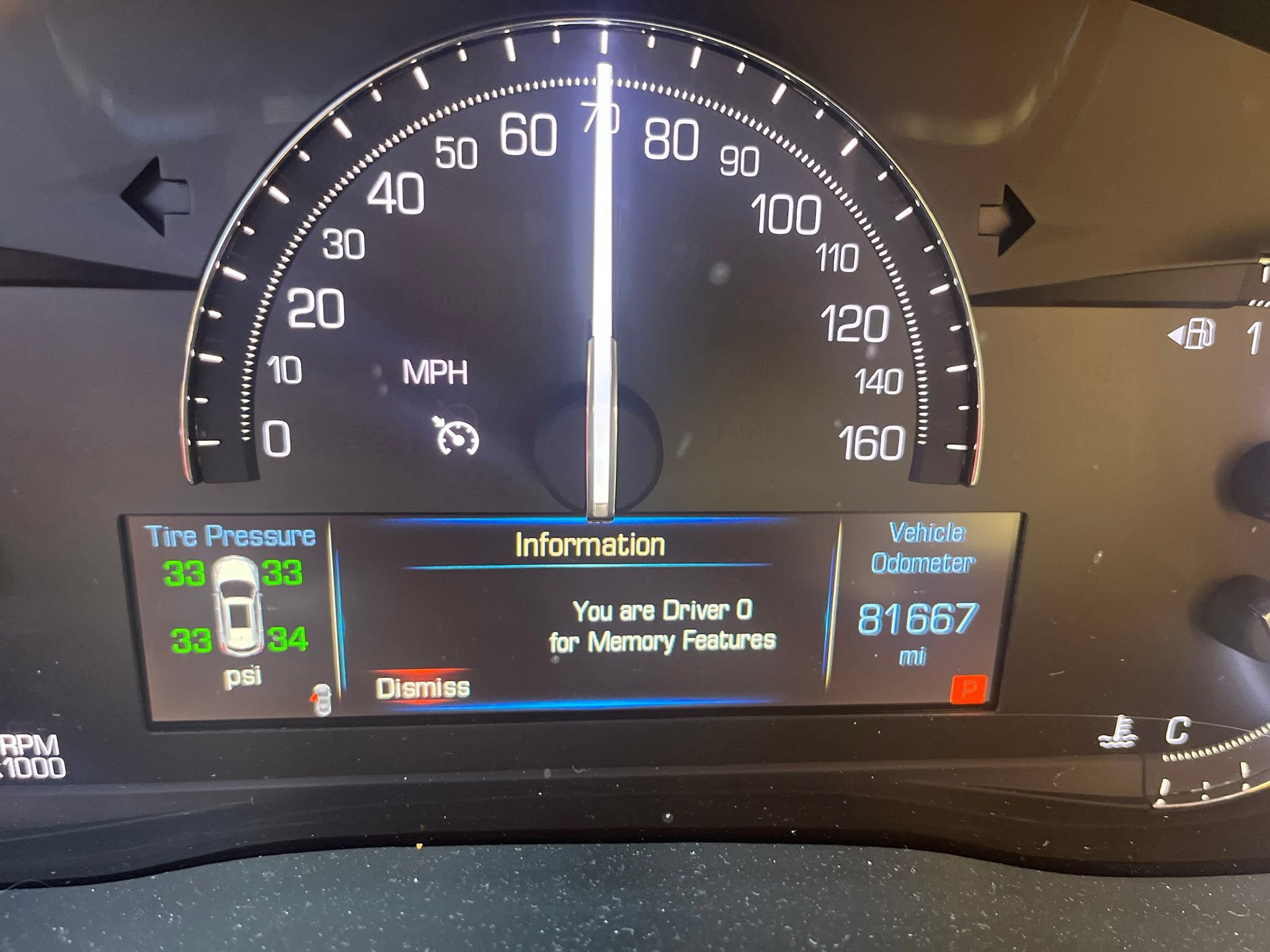 Used 2017 Cadillac XT5 Luxury w/ Driver Awareness Package FWD image 8