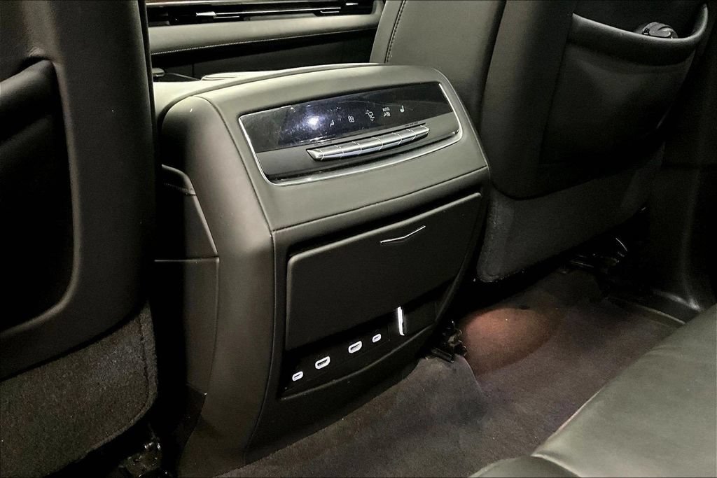 Used 2023 Cadillac Escalade ESV Premium Luxury Platinum w/ LPO, Floor Liner Package AWD/4WD image 10