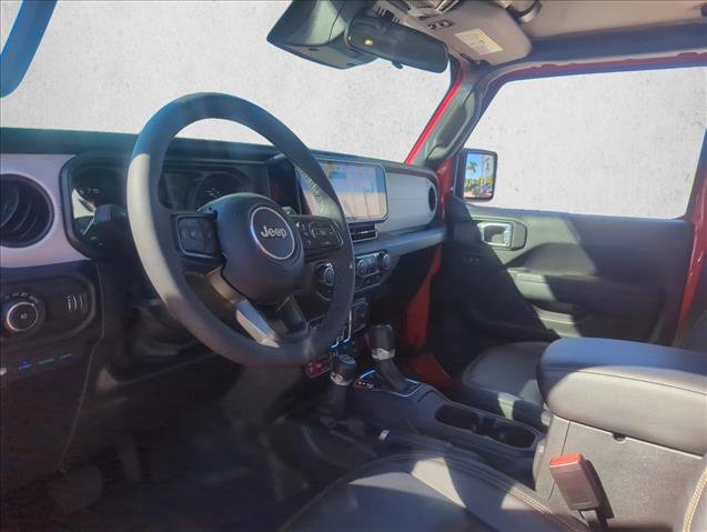 Used 2025 Jeep Wrangler Willys image 9