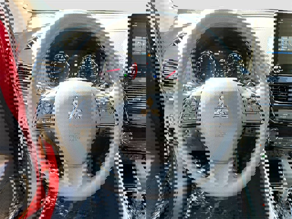 New 2026 Mitsubishi Eclipse Cross LE image 11