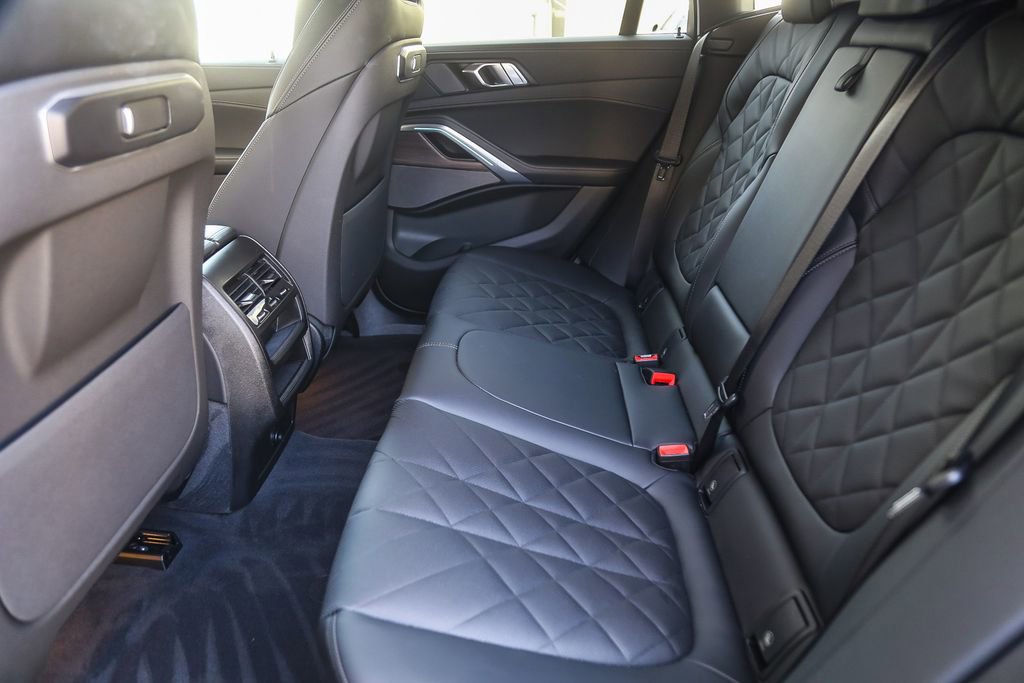 Used 2026 BMW X6 xDrive40i w/ Premium Package AWD/4WD image 15
