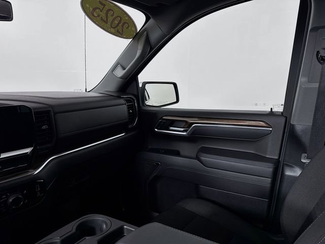Used 2025 Chevrolet Silverado 1500 LT image 24