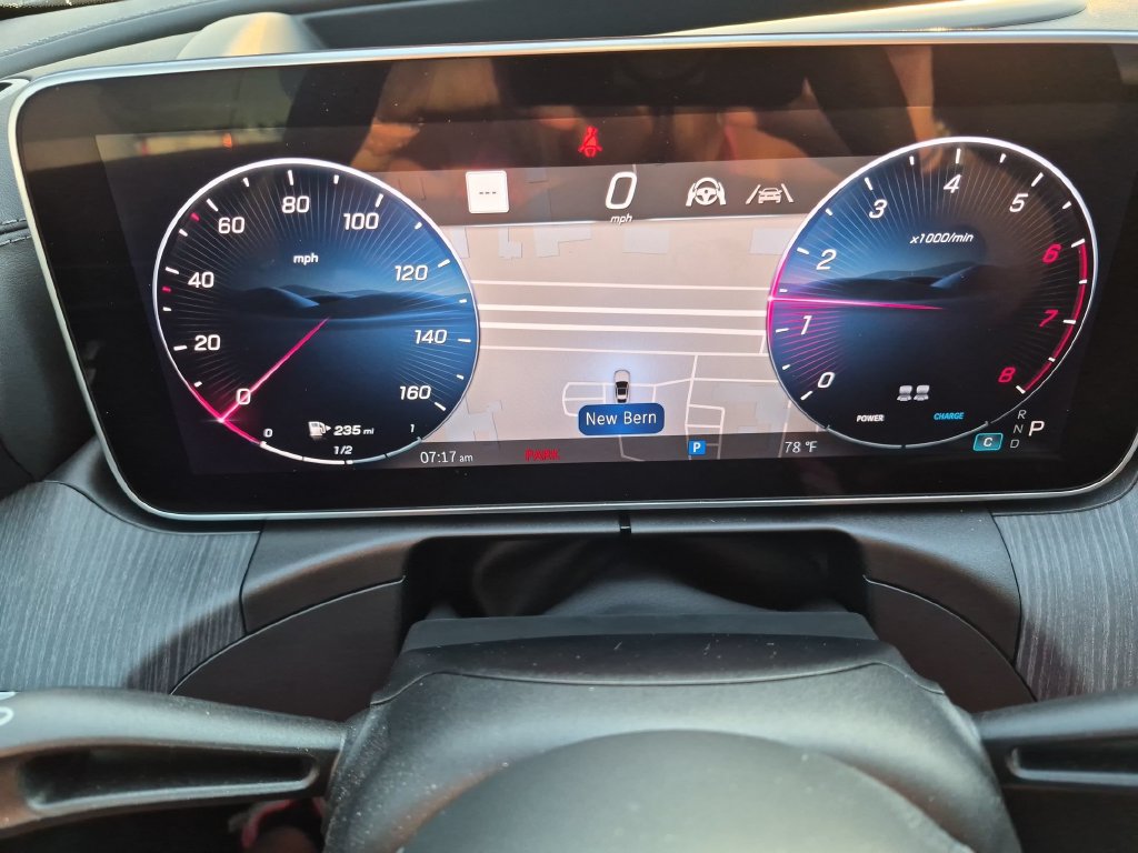 Used 2024 Mercedes-Benz CLE 300 4MATIC Coupe image 17