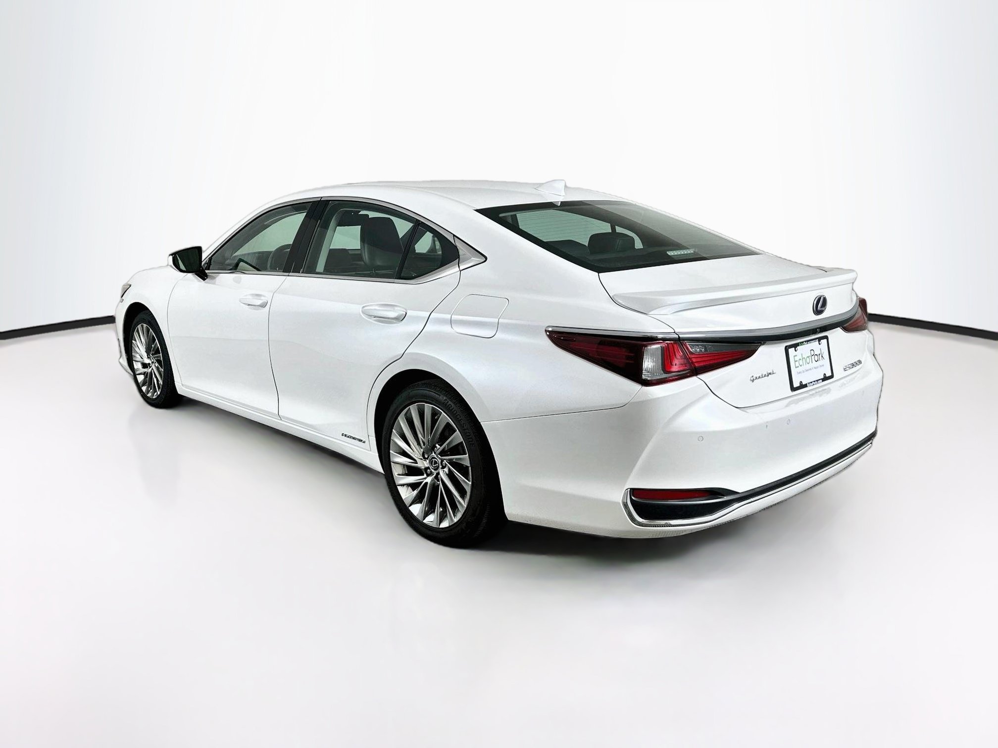 Used 2019 Lexus ES 300h w/ Accessory Package 2 FWD image 5