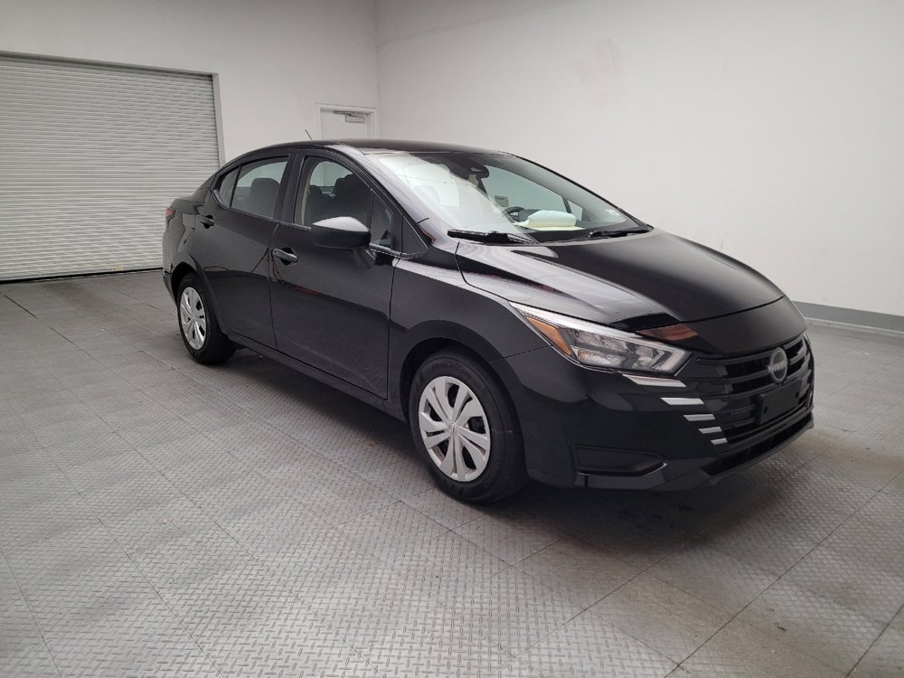 Used 2025 Nissan Versa S image 13