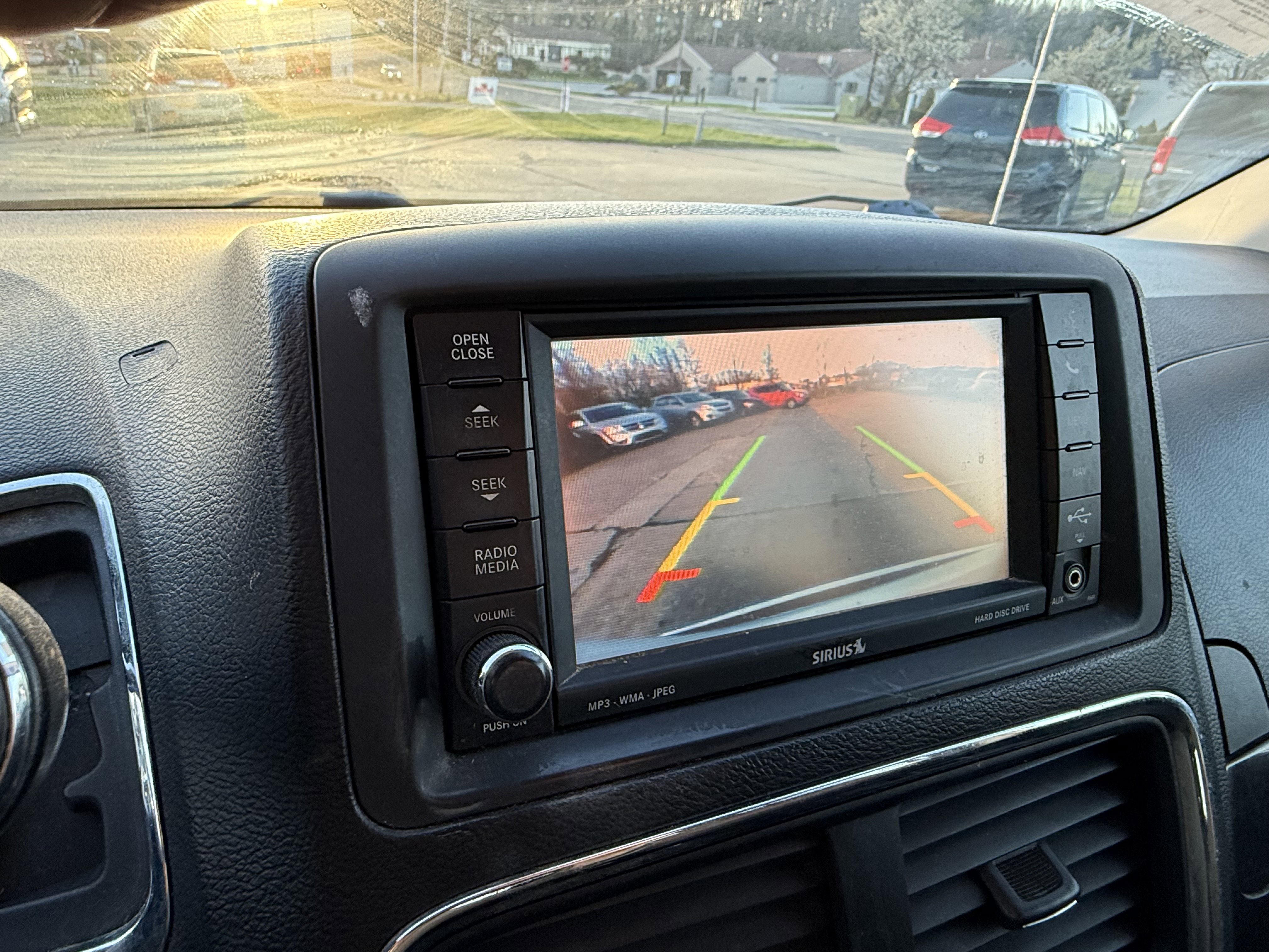 Used 2011 Dodge Grand Caravan Crew w/ Safety Sphere Group FWD image 19