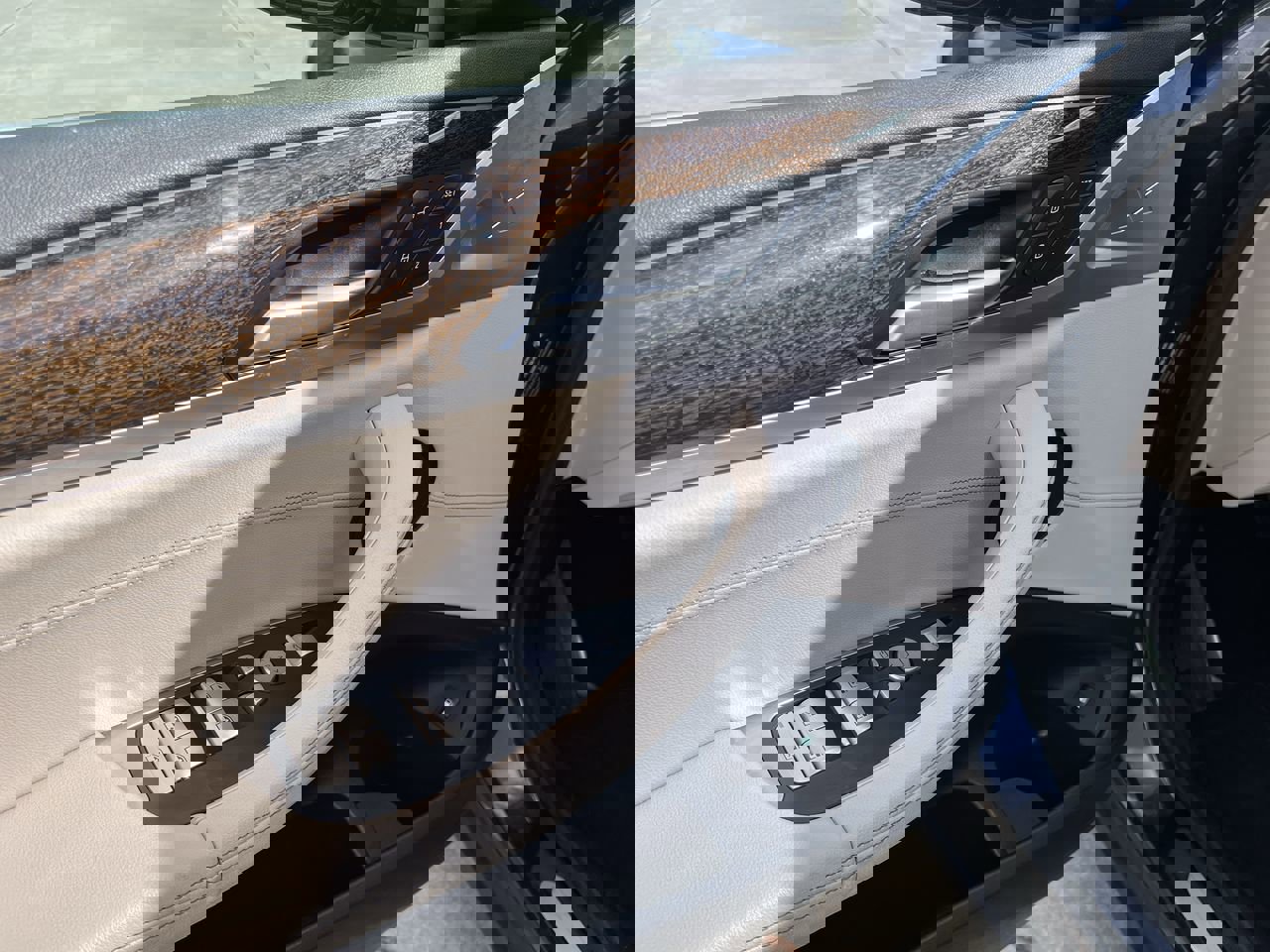 Used 2021 BMW X3 xDrive30e w/ Executive Package image 19