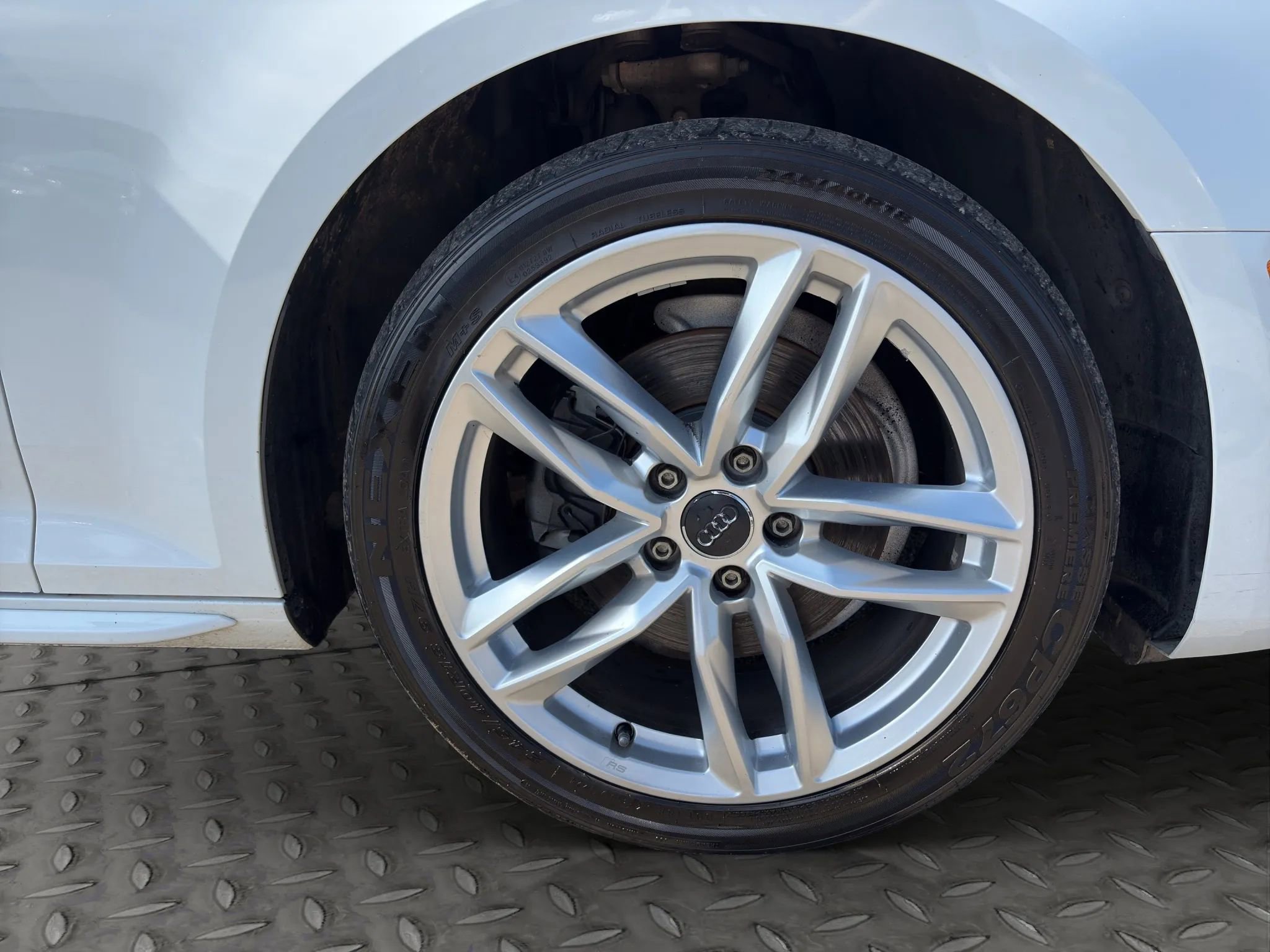 Used 2017 Audi A4 2.0T Ultra Premium w/ Convenience Package FWD image 28