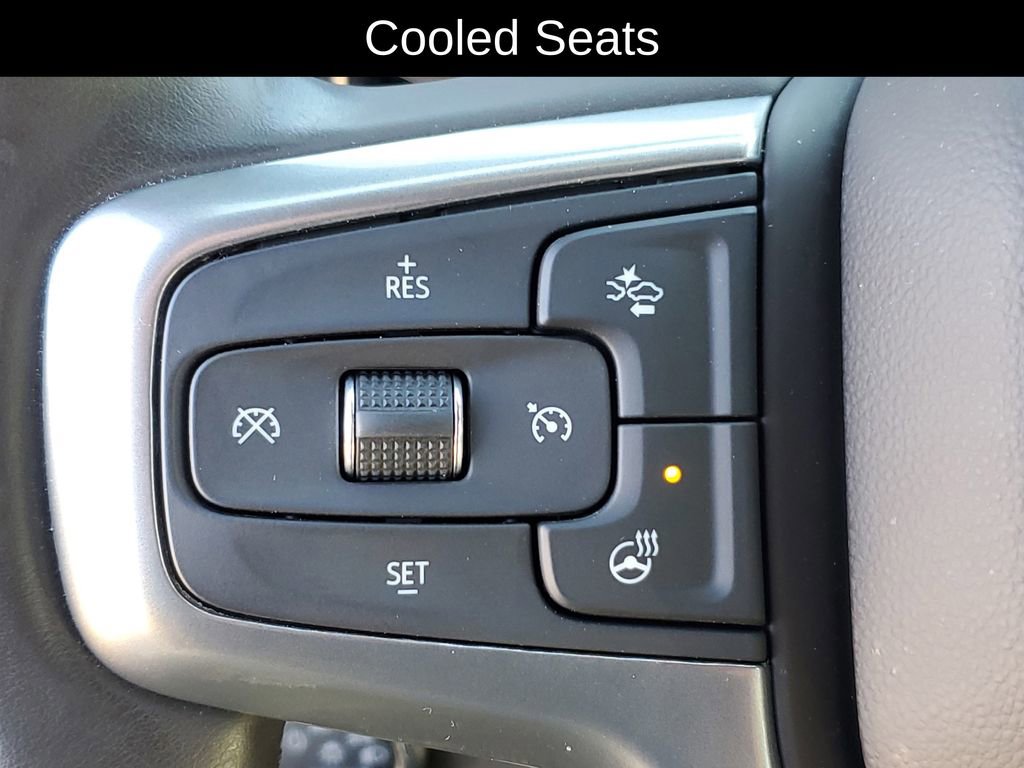 Used 2024 Chevrolet Silverado 2500 LTZ w/ LTZ Convenience Package image 10