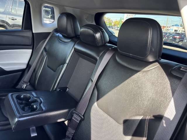 Used 2022 Jeep Compass Limited w/ Elite Group AWD/4WD image 3