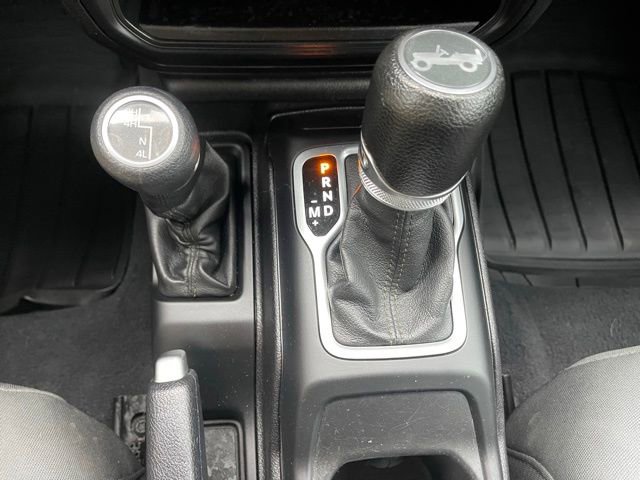 Used 2018 Jeep Wrangler Unlimited Sport image 27