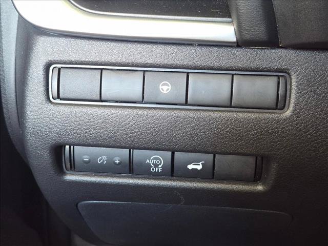 Used 2024 Nissan Rogue SV AWD/4WD image 11