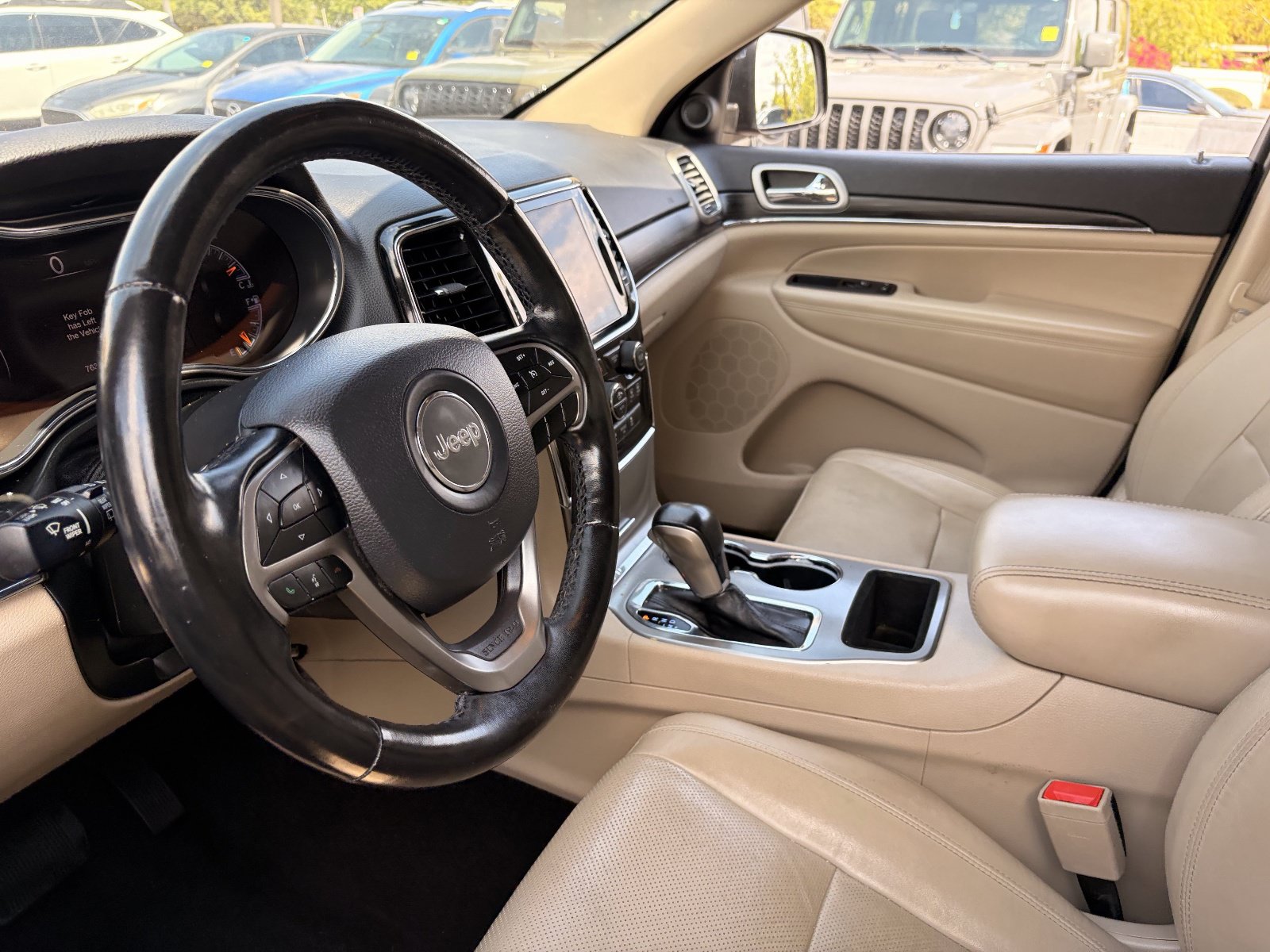 Used 2020 Jeep Grand Cherokee Limited w/ Luxury Group II RWD image 16