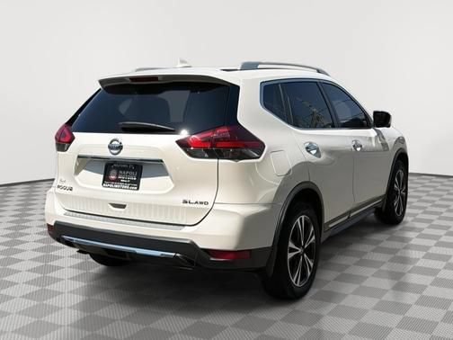 Used 2018 Nissan Rogue SL w/ Premium Package AWD/4WD image 3