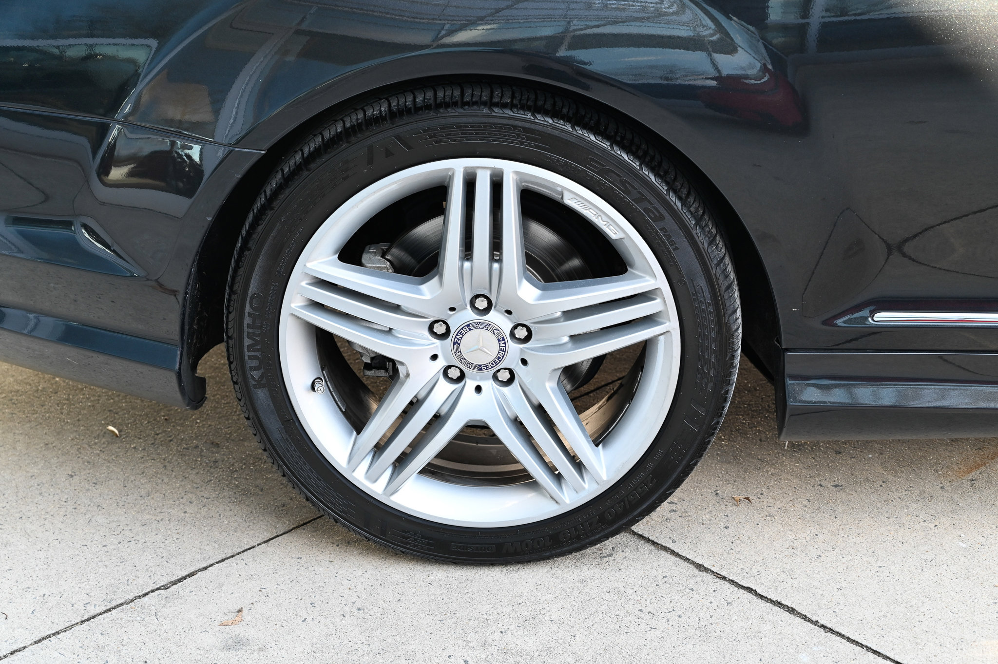 Used 2013 Mercedes-Benz CL 550 4MATIC image 11