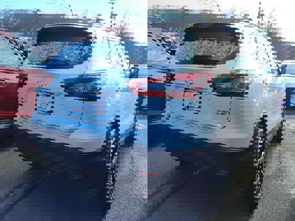 Used 2022 Nissan Rogue Sport SL image 4