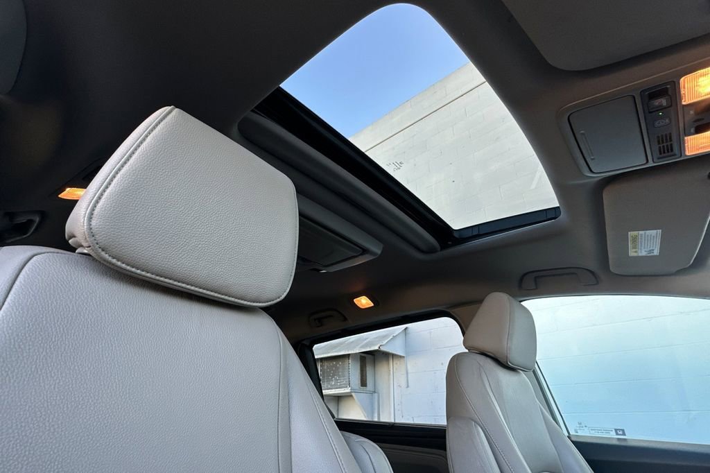 Used 2018 Honda Odyssey Touring image 19