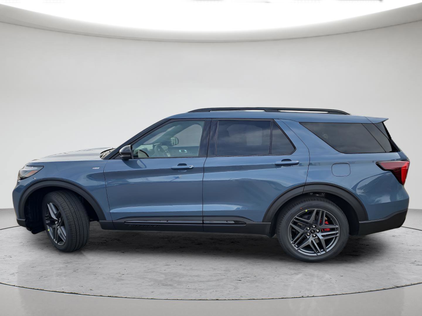 New 2026 Ford Explorer ST-Line w/ ST-Line Street Pack AWD/4WD image 3