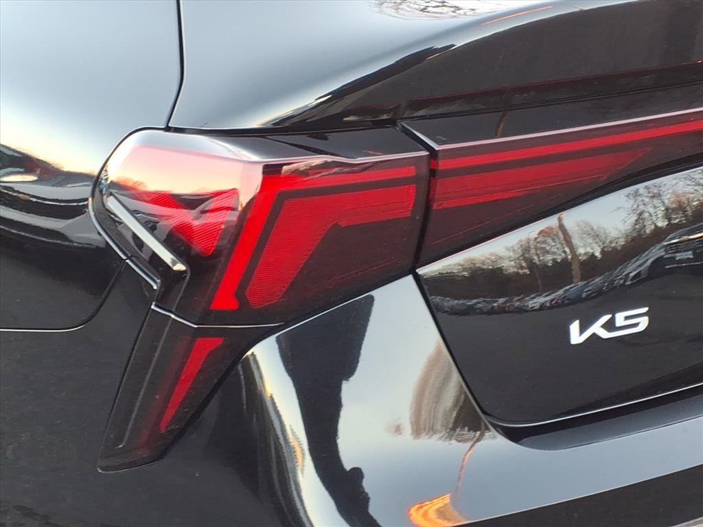 Used 2025 Kia K5 GT-Line w/ GT-Line Premium Package image 9