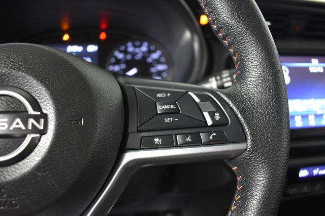 Used 2022 Nissan Kicks SR FWD image 15
