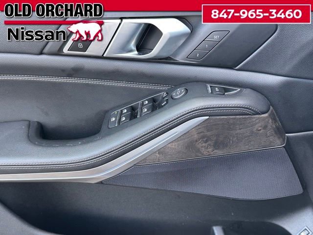 Used 2022 BMW X5 xDrive45e w/ M Sport Package image 11