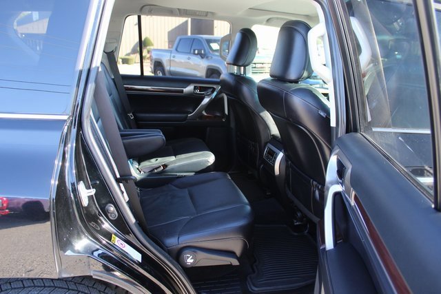 Used 2017 Lexus GX 460 image 8