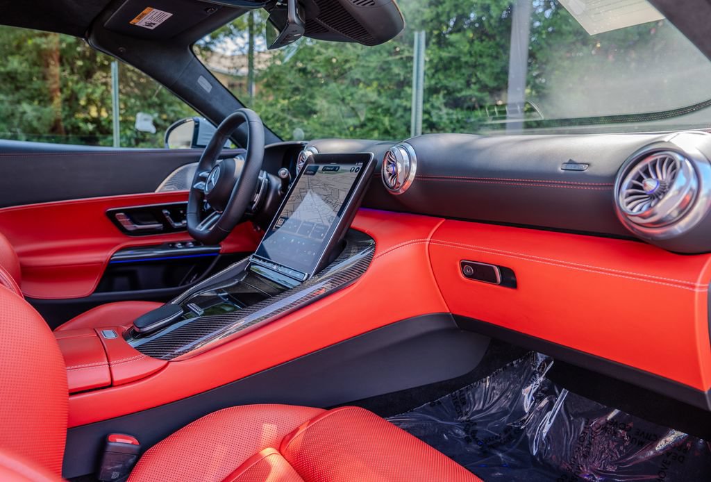 Used 2022 Mercedes-Benz SL 63 AMG 4MATIC image 22