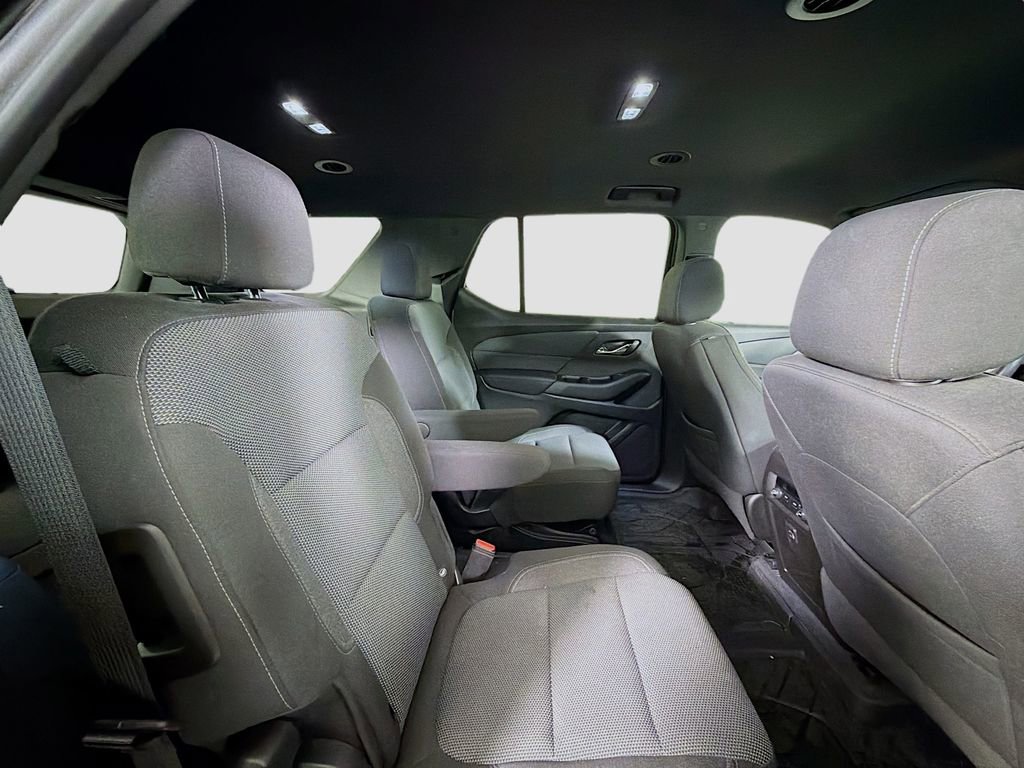 Used 2022 Chevrolet Traverse LT image 27