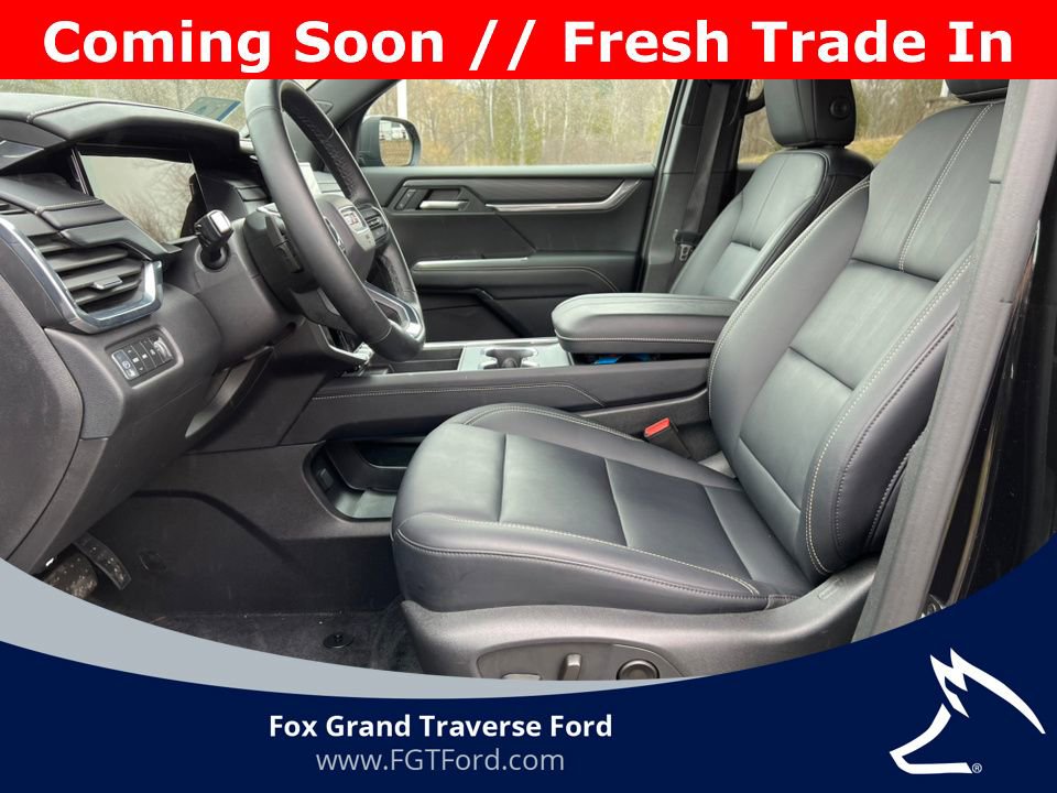 Used 2026 GMC Acadia Elevation w/ Elevation Premium Package AWD/4WD image 3