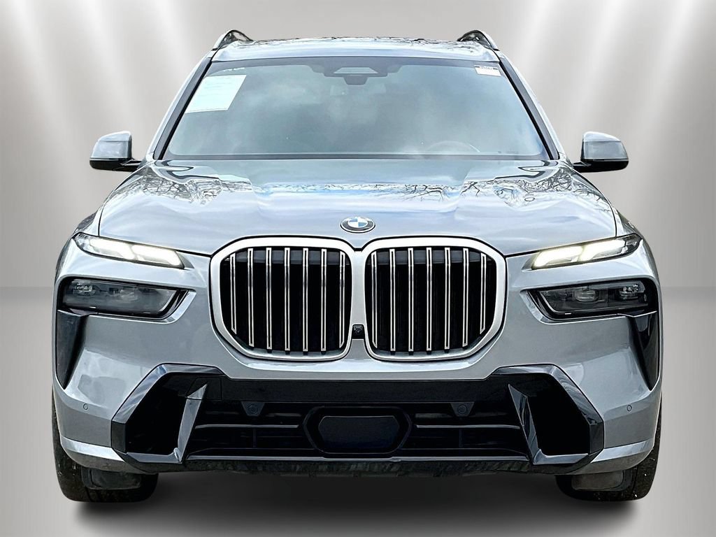 Used 2023 BMW X7 xDrive40i AWD/4WD image 2