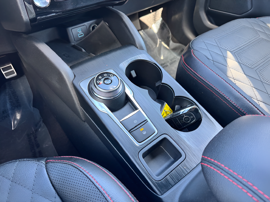 Used 2023 Ford Escape ST-Line Elite w/ Premium Technology Package AWD/4WD image 15