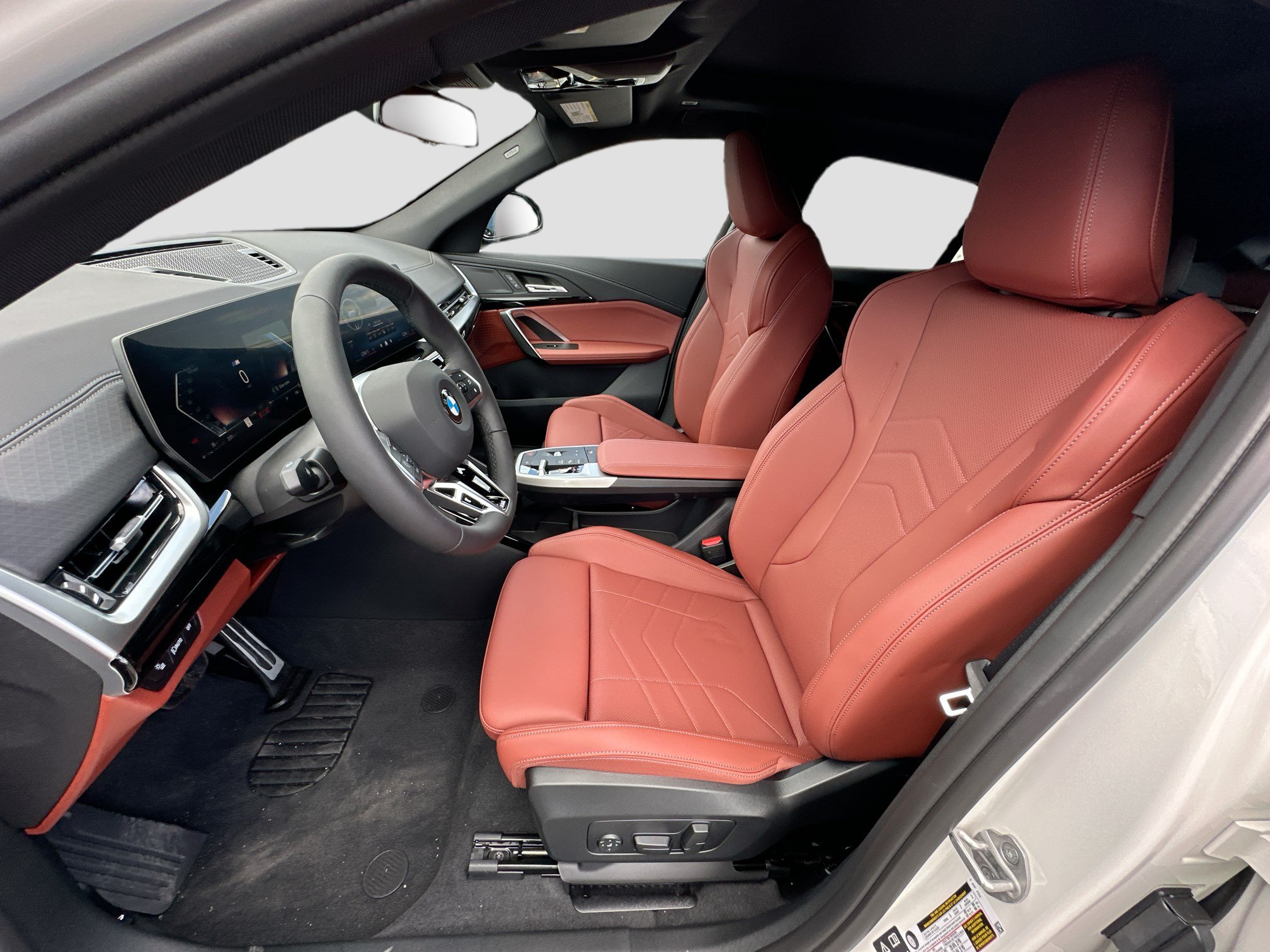 New 2026 BMW X2 xDrive28i AWD/4WD image 15