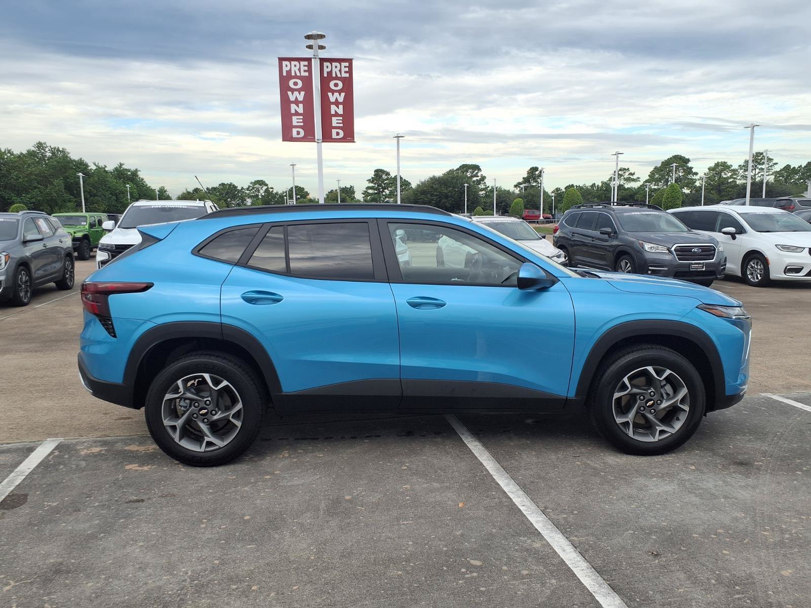 Used 2026 Chevrolet Trax LT FWD image 8