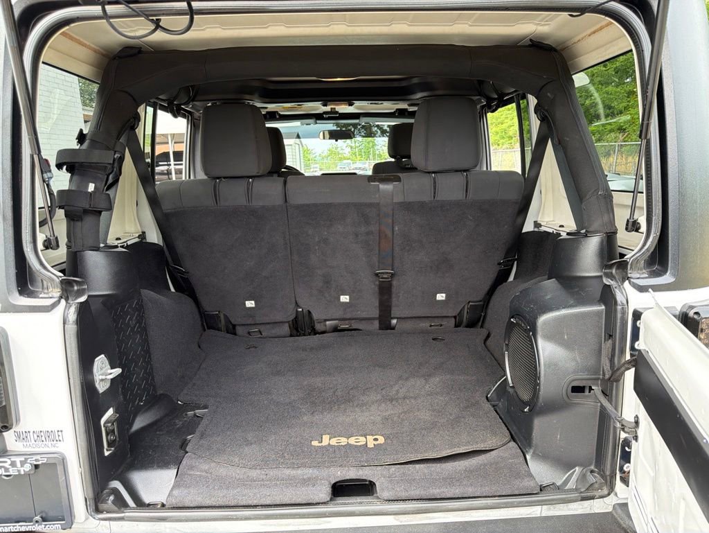 Used 2011 Jeep Wrangler Unlimited Rubicon w/ Dual Top Group AWD/4WD image 14