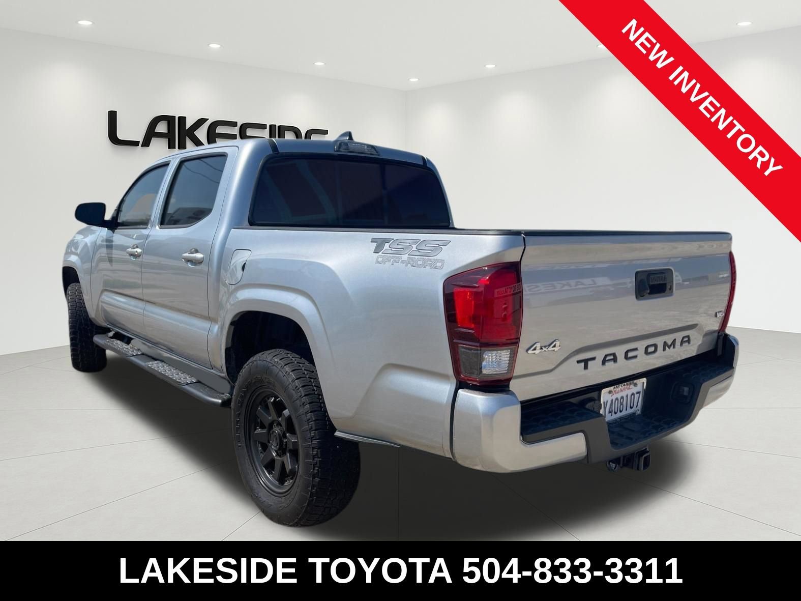 Used 2023 Toyota Tacoma SR image 4