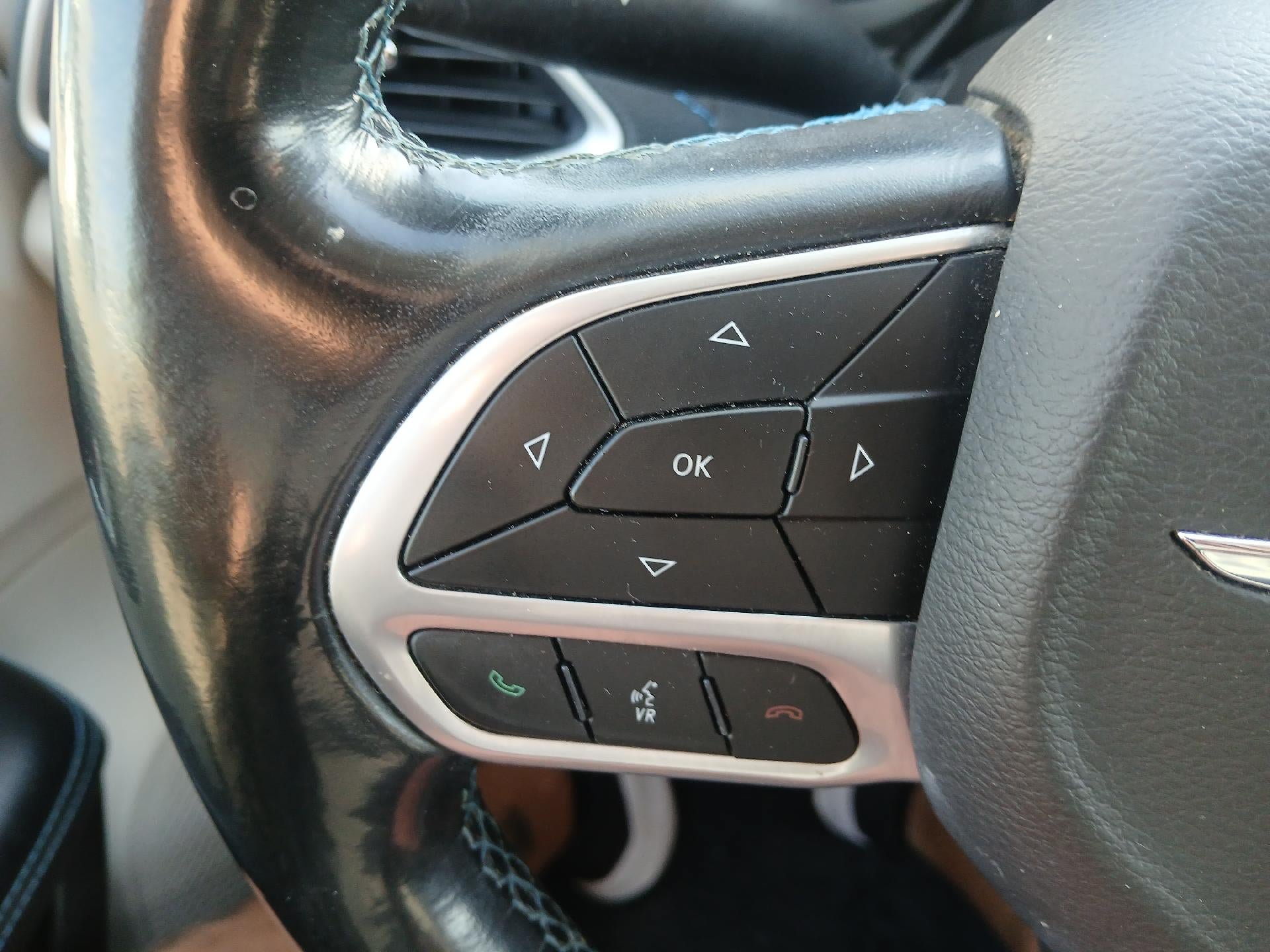 Used 2021 Chrysler Pacifica Touring-L w/ Premium & Safety Sphere Group FWD image 30