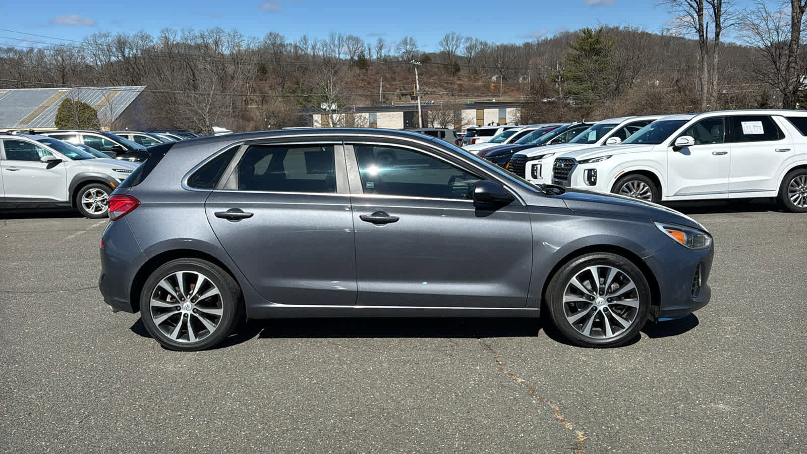 Used 2018 Hyundai Elantra GT image 5