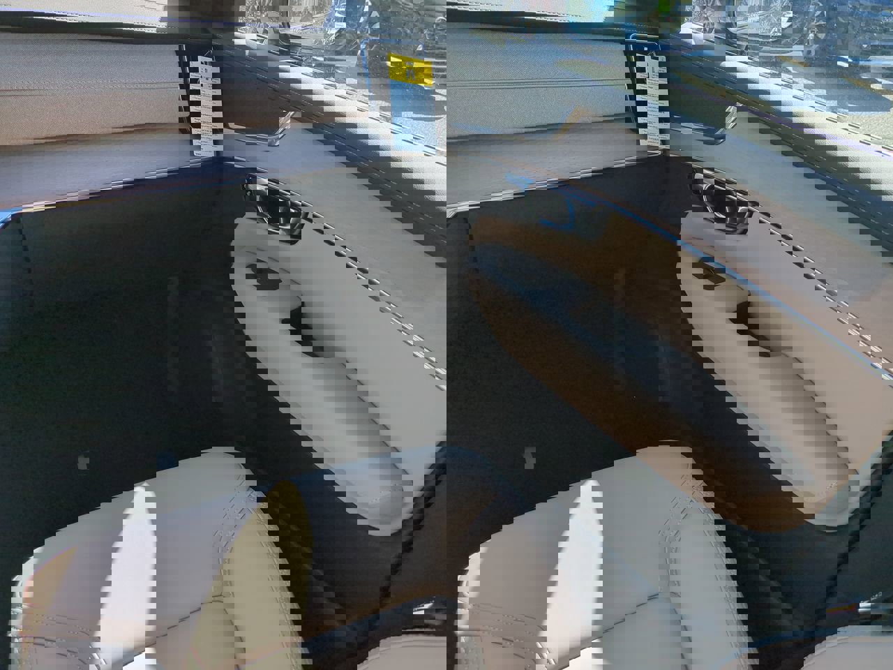 New 2026 Volvo XC90 B6 Plus image 15