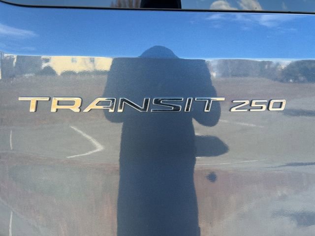 Used 2025 Ford Transit 250 148 Medium Roof image 38