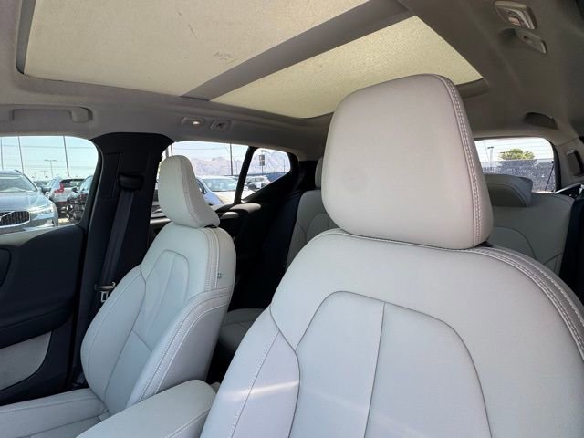 New 2025 Volvo XC40 B5 Ultra w/ Protection Package image 17