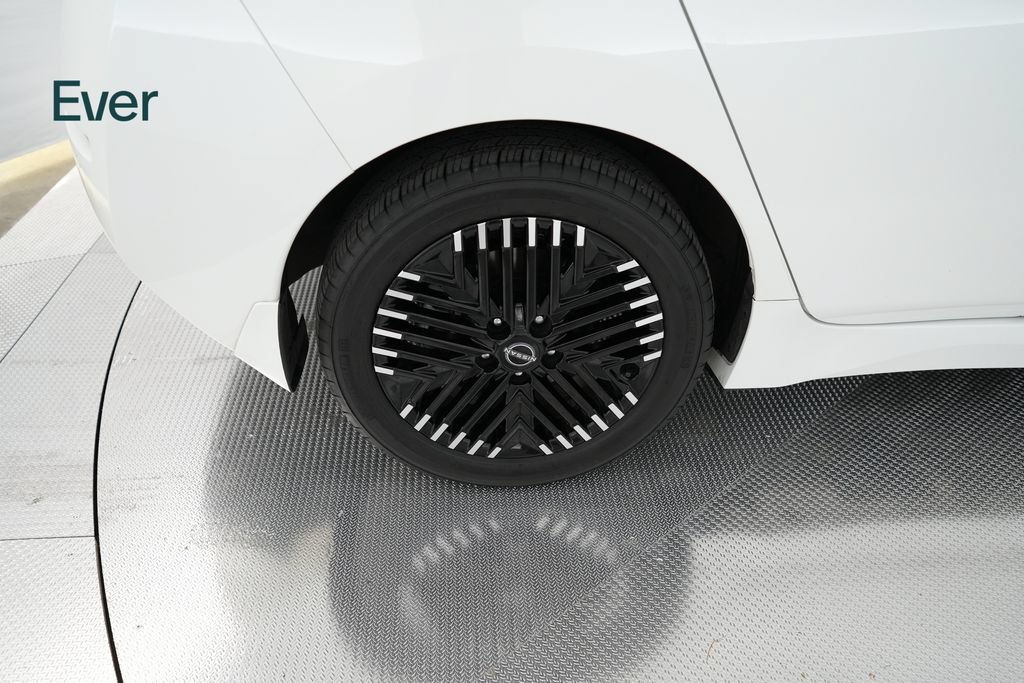 Used 2024 Nissan Leaf SV Plus FWD image 9