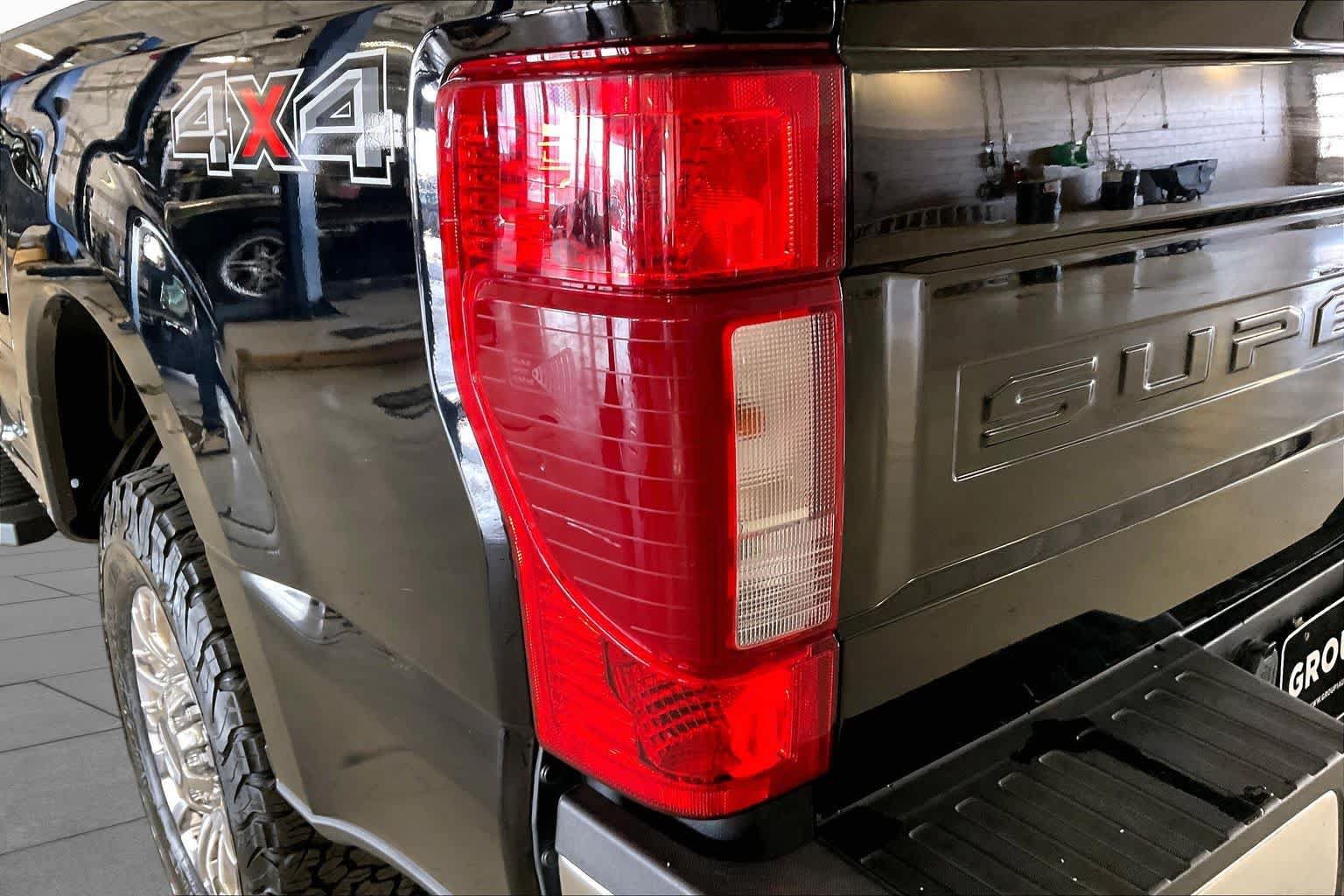 Used 2022 Ford F250 Lariat w/ Lariat Ultimate Package AWD/4WD image 25