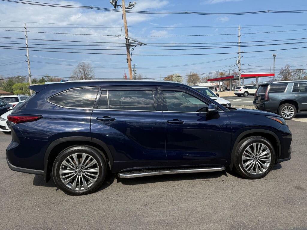 Used 2021 Toyota Highlander Platinum image 8