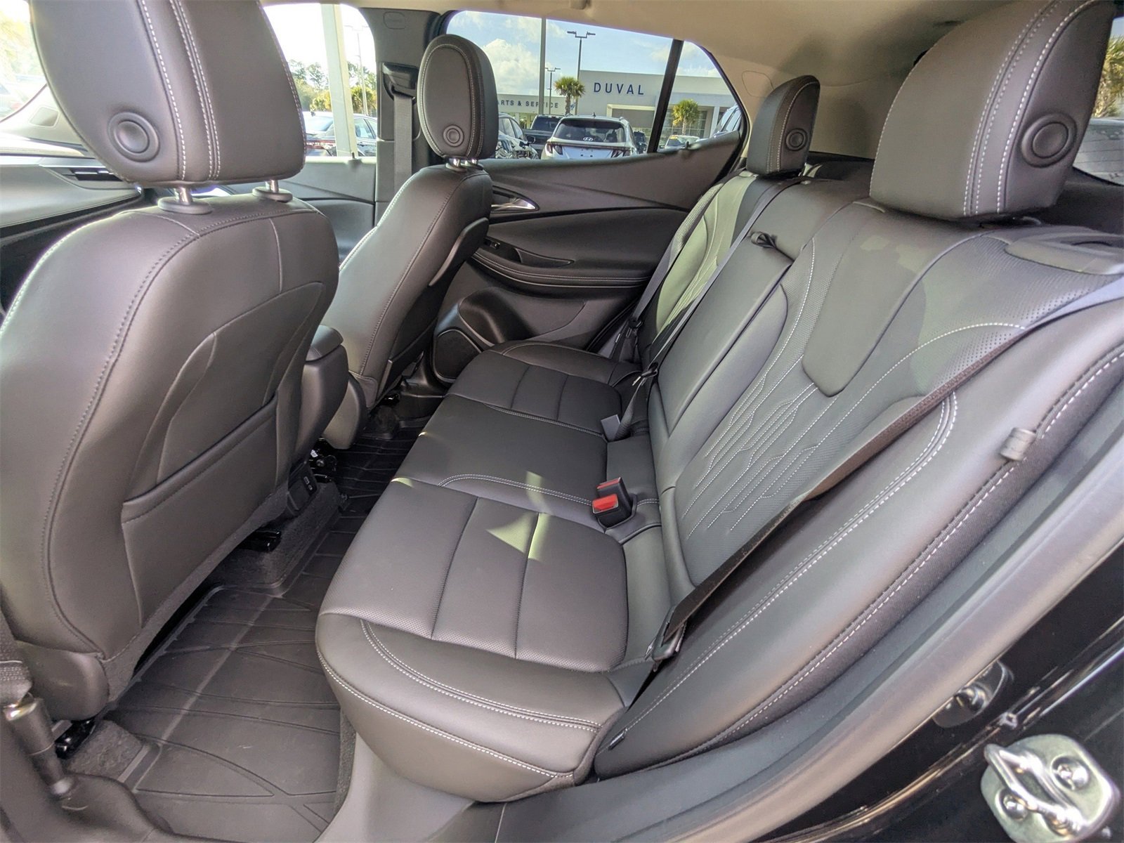 Used 2025 Buick Encore GX Avenir w/ Avenir Technology Package image 15