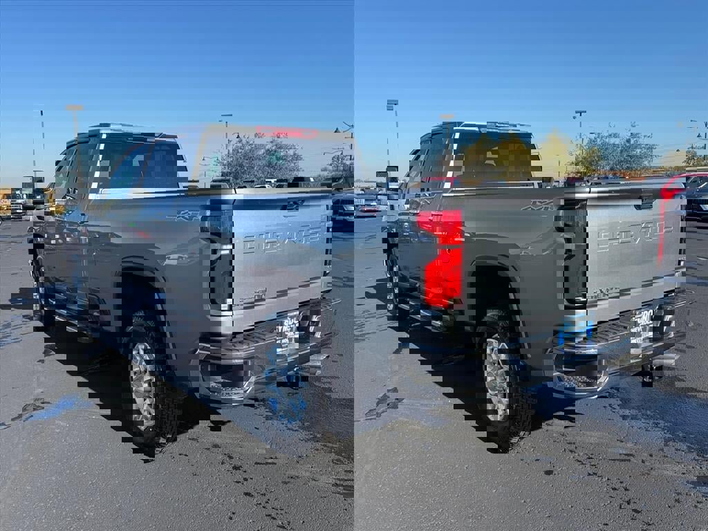 Used 2024 Chevrolet Silverado 3500 LTZ image 3