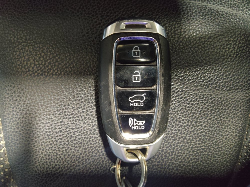 Used 2020 Hyundai Santa Fe Limited AWD/4WD image 32
